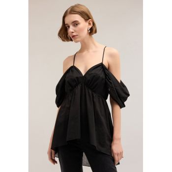 Bluza cu umeri decupati