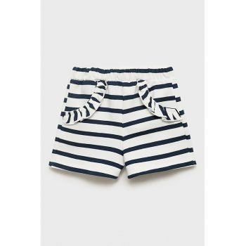 Pantaloni scurti cu buzunare laterale si imprimeu