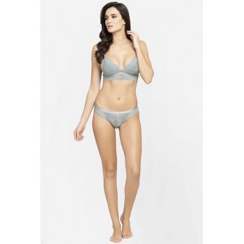 Set de chiloti si sutien din dantela cu cupe triunghiulare