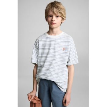 Tricou cu decolteu la baza gatului si model in dungi