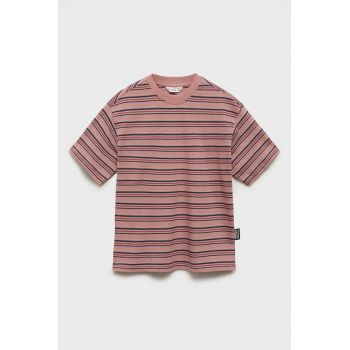 Tricou cu decolteu la baza gatului si model in dungi