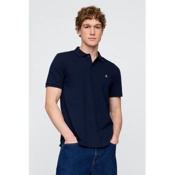 Tricou polo cu broderie discreta