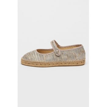 Espadrile cu inchidere cu bareta cu nasture