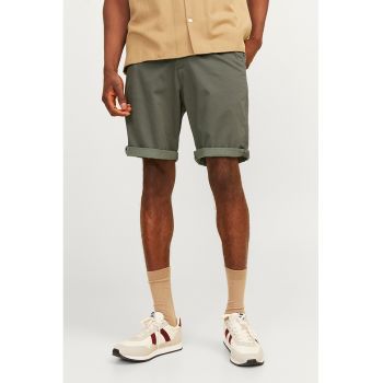 Pantaloni chino scurti cu model uni