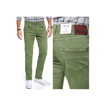 Pantaloni Din Material -  Washington Straight - Croi: Straight Fit - Inaltimea Taliei: Medie / Regulata - Inchidere: Fermoar - Numar De Buzunare: 5 - W32 EU - W32 X L34 - Verde