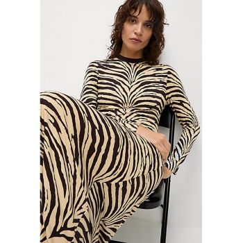 Rochie midi cu model animal print ieftina