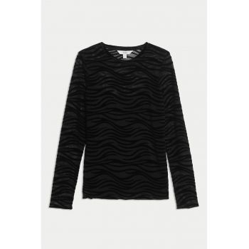 Bluza din plasa cu decolteu la baza gatului