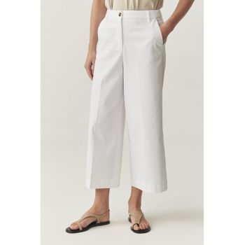 Pantaloni crop cu croiala dreapta