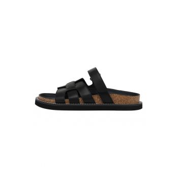 Papuci de piele