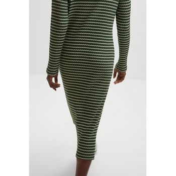 Rochie midi cu dungi si maneci lungi ieftina