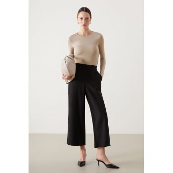 Pantaloni crop cu talie inalta