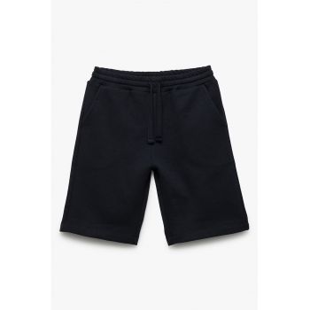 Pantaloni scurti cu snur si buzunare laterale