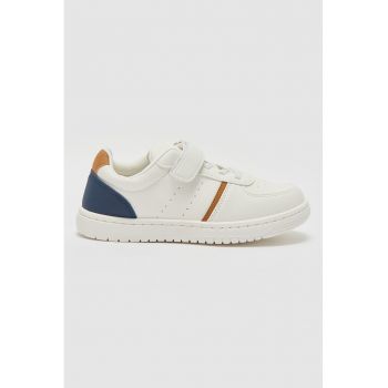 Pantofi de piele ecologica cu velcro