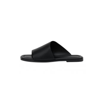 Papuci de piele
