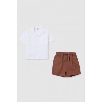 Set de camasa cu maneci scurte si pantaloni scurti