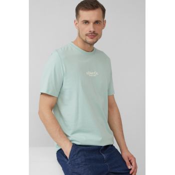 Tricou cu decolteu la baza gatului si detaliu logo