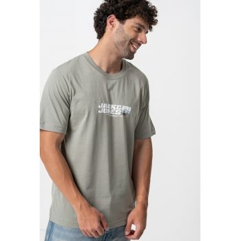 Tricou cu decolteu la baza gatului si imprimeu frontal