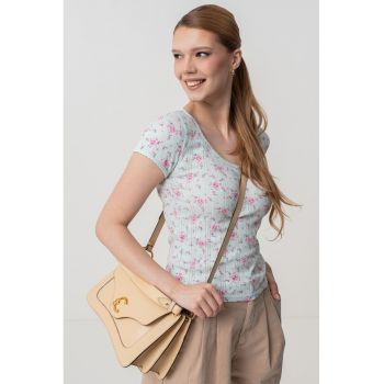 Tricou cu imprimeu floral si decolteu rotund