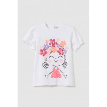 Tricou cu imprimeu grafic si fenta cu capse