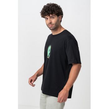 Tricou lejer cu imprimeu pe spate