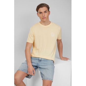 Tricou regular fit cu model grafic discret