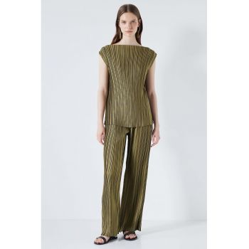 Bluza texturata fara maneci