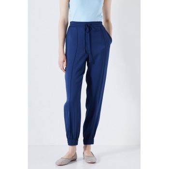 Pantaloni conici de trening cu snur