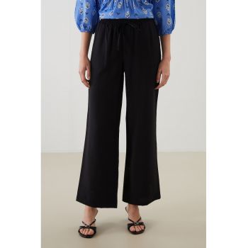 Pantaloni crop cu croiala ampla si talie ajustabila