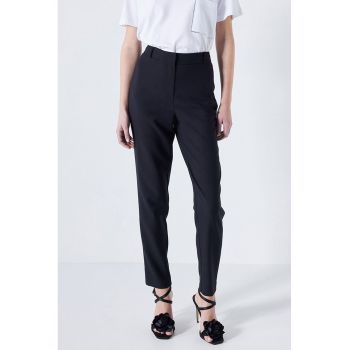 Pantaloni cu talie inalta