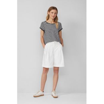Pantaloni scurti cu croiala ampla