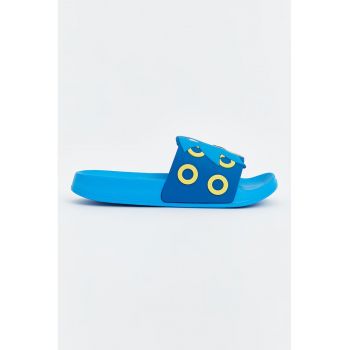 Papuci cu tematica Sonic