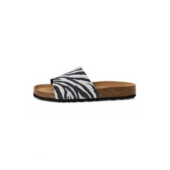 Papuci de piele