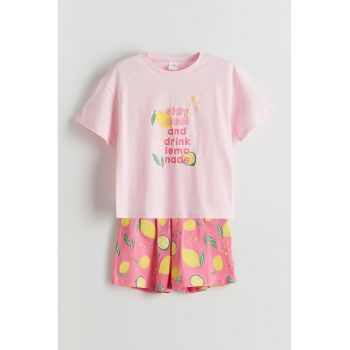 Pijama cu imprimeu grafic si text