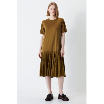 Rochie midi dreapta cu decolteu rotund