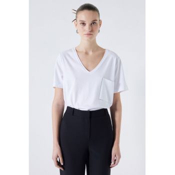 Tricou cu decolteu in V si buzunar pe piept