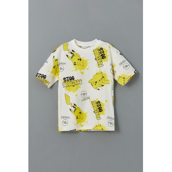 Tricou cu decolteu la baza gatului si model cu desene