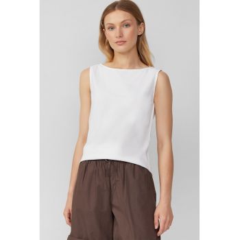 Tricou cu model uni si decolteu barcuta