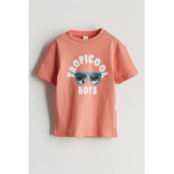 Tricou de bumbac cu imprimeu si decolteu la baza gatului
