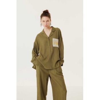 Bluza lejera cu text