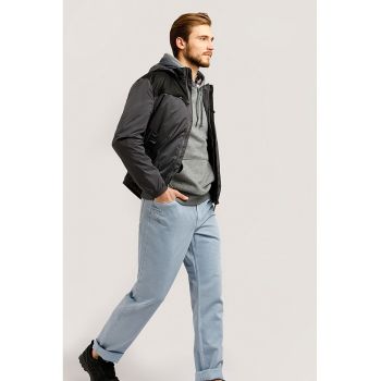 Jacheta cu model uni si gluga
