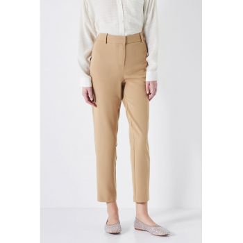 Pantaloni cu talie inalta
