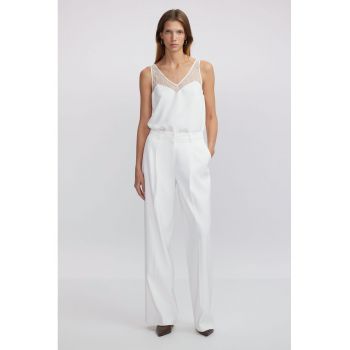 Pantaloni drepti cu buzunare