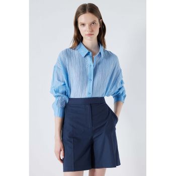 Pantaloni scurti evazati cu talie inalta