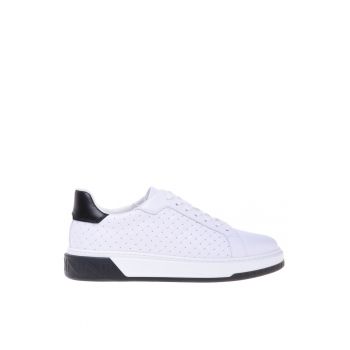 Pantofi sport de piele cu perforatii decorative