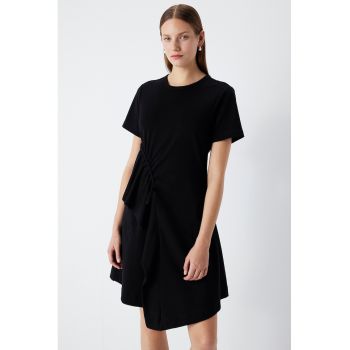 Rochie cu model uni si buzunare laterale
