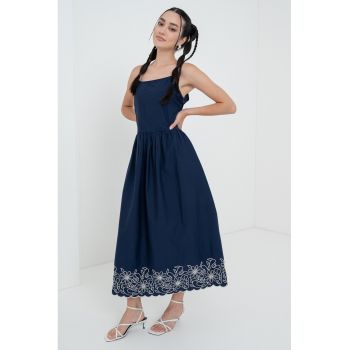 Rochie de bumbac cu broderie florala