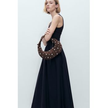 Rochie evazata cu decolteu rotund