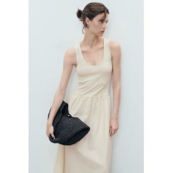 Rochie maxi evazata