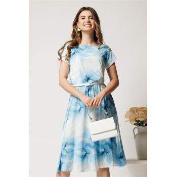 Rochie midi bleu cu imprimeu alb din lycra in clos