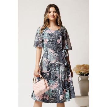 Rochie midi bleumarin cu imprimeu roz-turcoaz din lycra in clini cu funda in talie ieftina